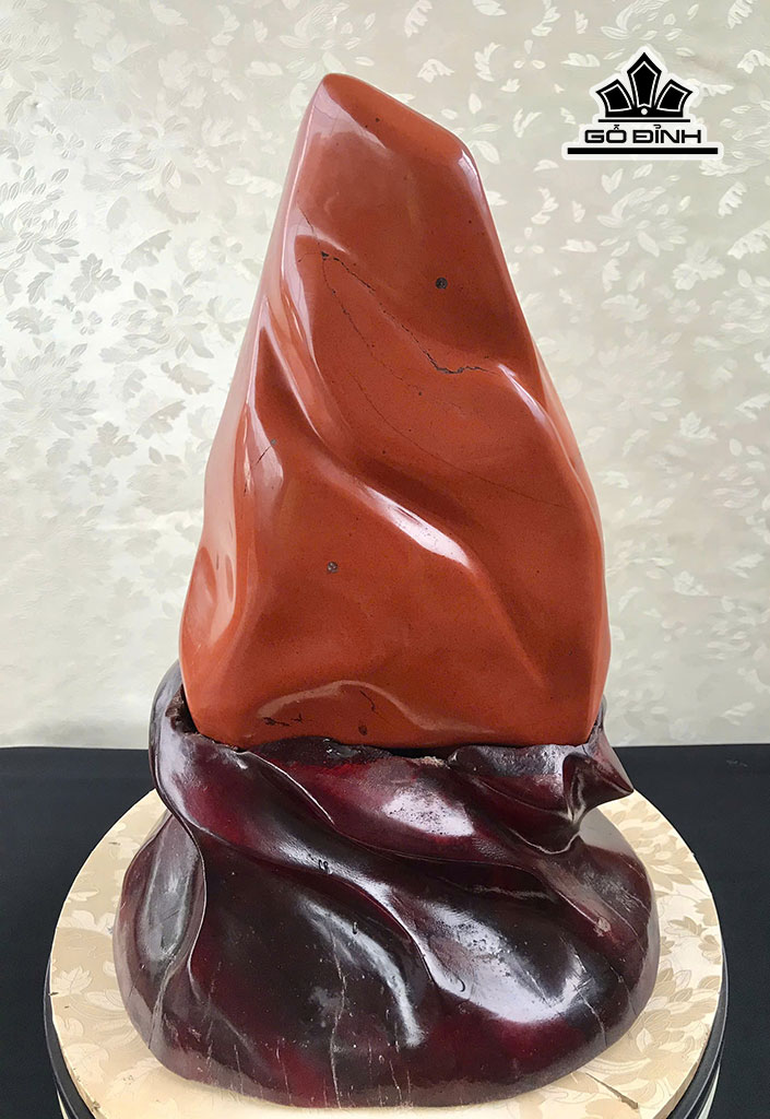 nui-ngoc-bich-do-da-jasper-kich-thuoc-nui-29x5x19x5x12-cao-ca-de-41-cm-866kg-452868