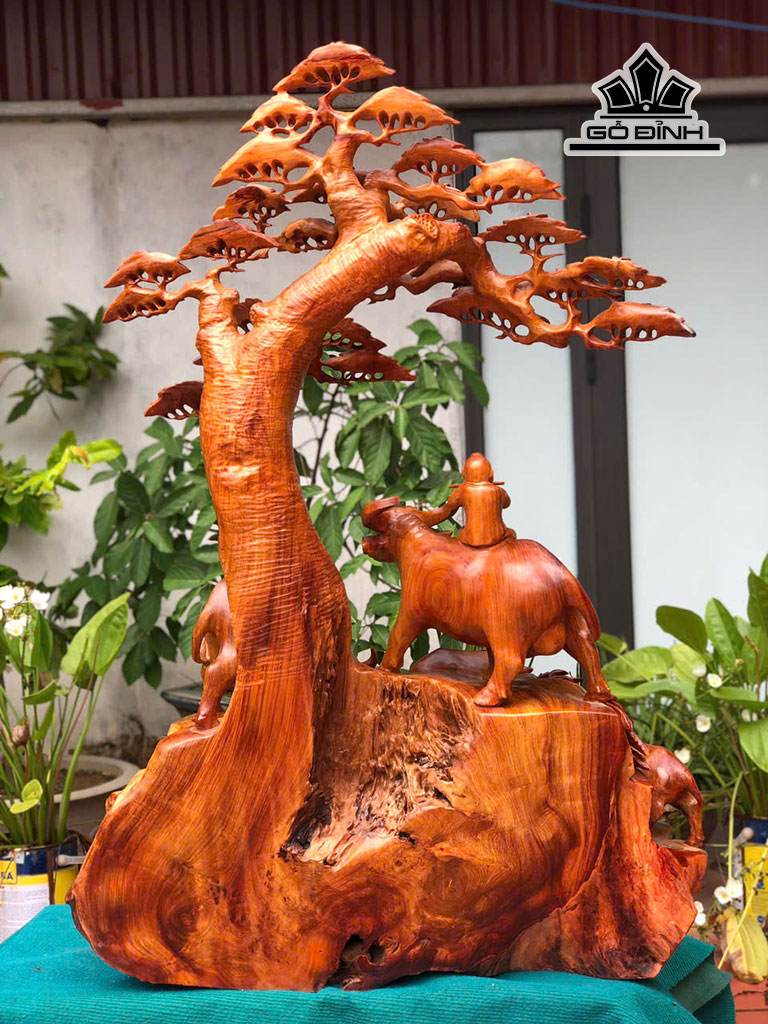tuong-gia-dinh-trau-go-huong-cao-117-ngang-86-sau-47-cm-453162