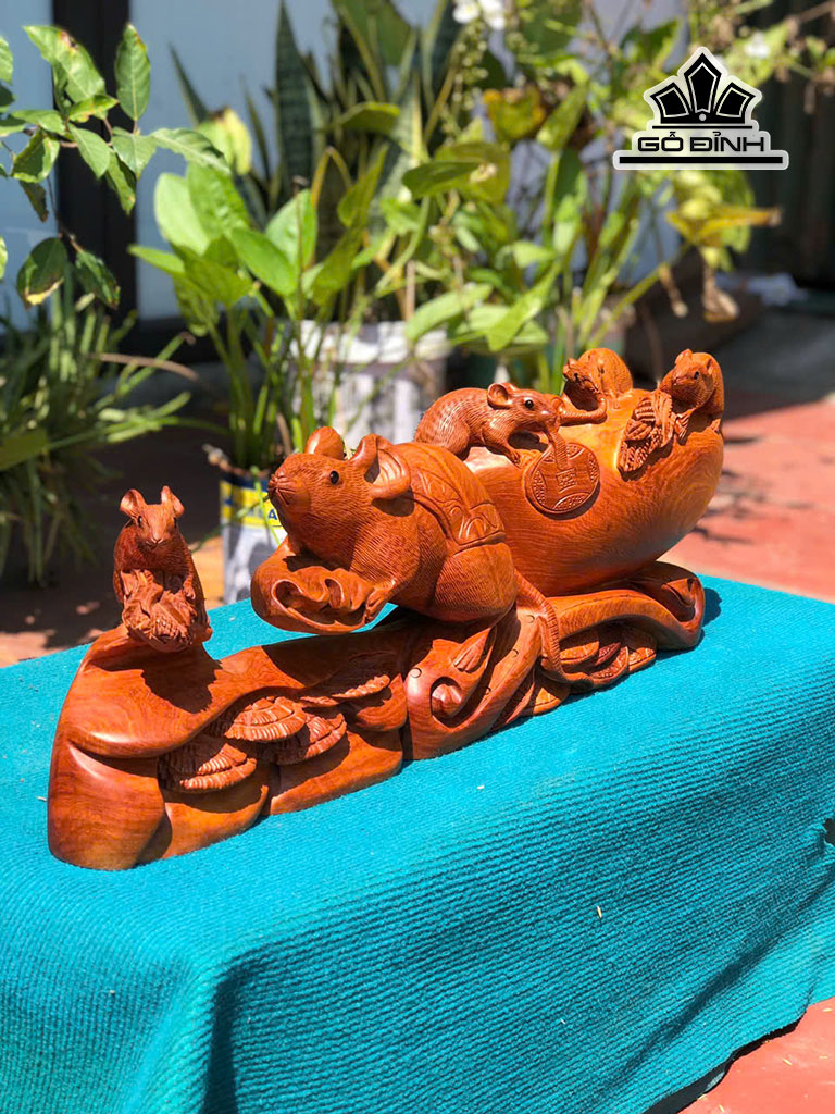 tuong-gia-dinh-chuot-go-huong-cao-25-ngang-65-sau-12-cm-455828
