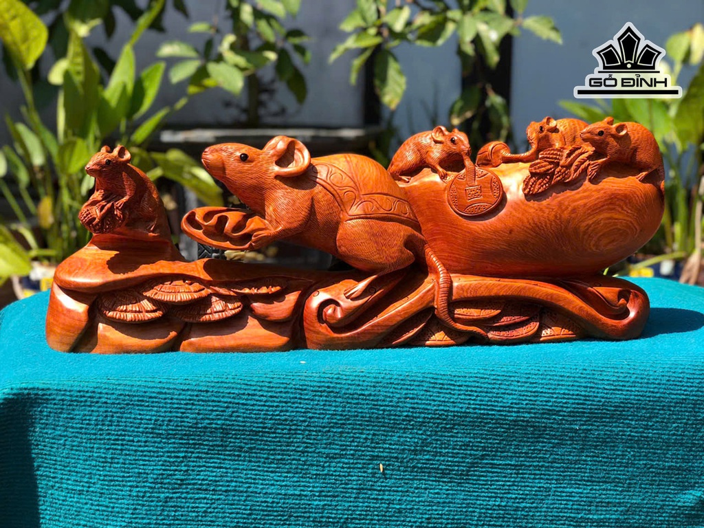 tuong-gia-dinh-chuot-go-huong-cao-25-ngang-65-sau-12-cm-455831