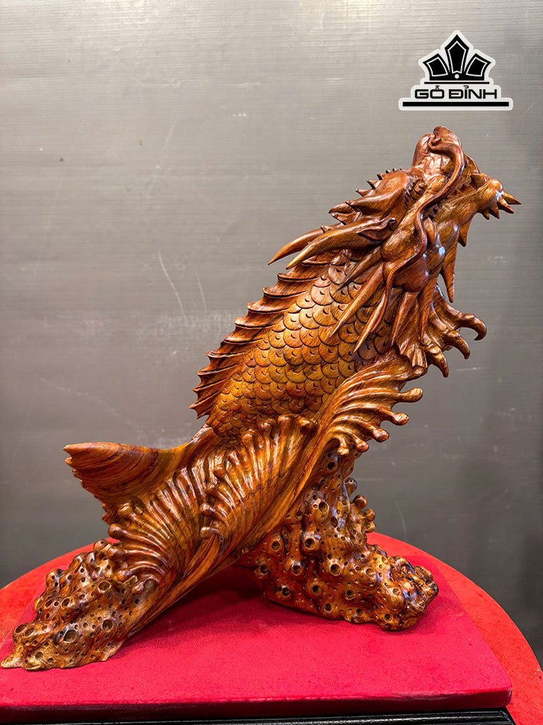 tuong-ca-chep-hoa-rong-go-sua-cao-ca-ky-46-ngang-34-sau-15-cm-ky-7-cm-459231