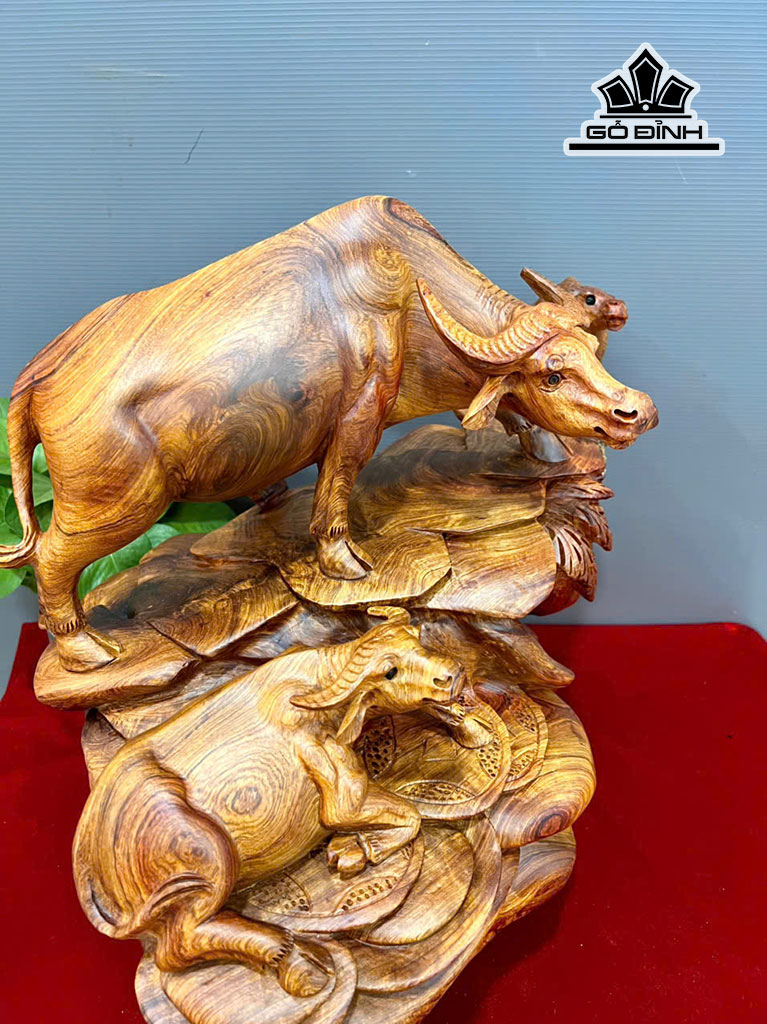 tuong-gia-dinh-trau-go-huong-cao-40-ngang-52-sau-38-cm-459995
