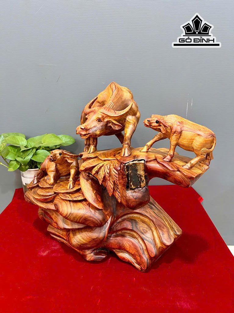 tuong-gia-dinh-trau-go-huong-cao-40-ngang-52-sau-38-cm-459996