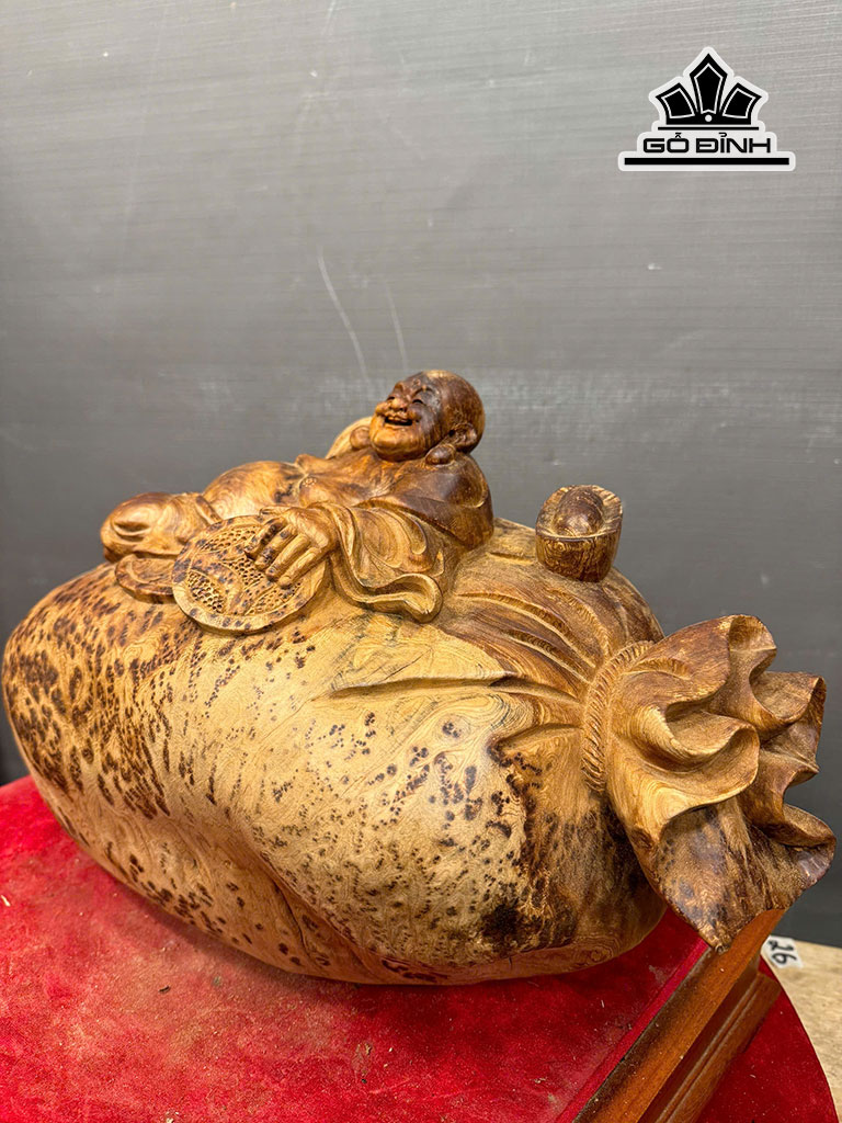 tuong-phat-di-lac-ngoi-bao-tien-go-nu-ngoc-am-cao-25-ngang-48-sau-27-cm-95kg-460177