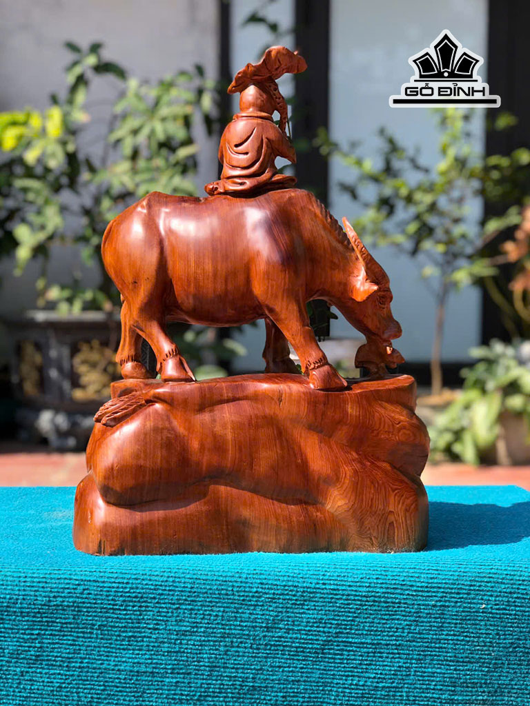 tuong-tieu-dong-cuoi-trau-go-ngoc-am-cao-54-ngang-42-sau-23-cm-460416