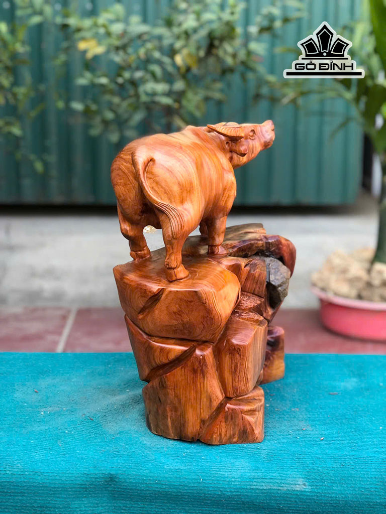 tuong-trau-go-huong-cao-43-ngang-38-sau-22-cm-460634