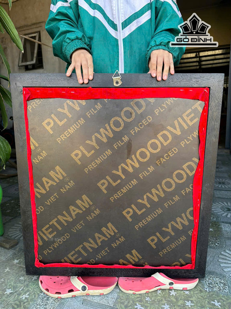 tranh-chu-nhan-go-nu-ngoc-am-khung-kt-65x60x3-tranh-52x48x1-cm-460720