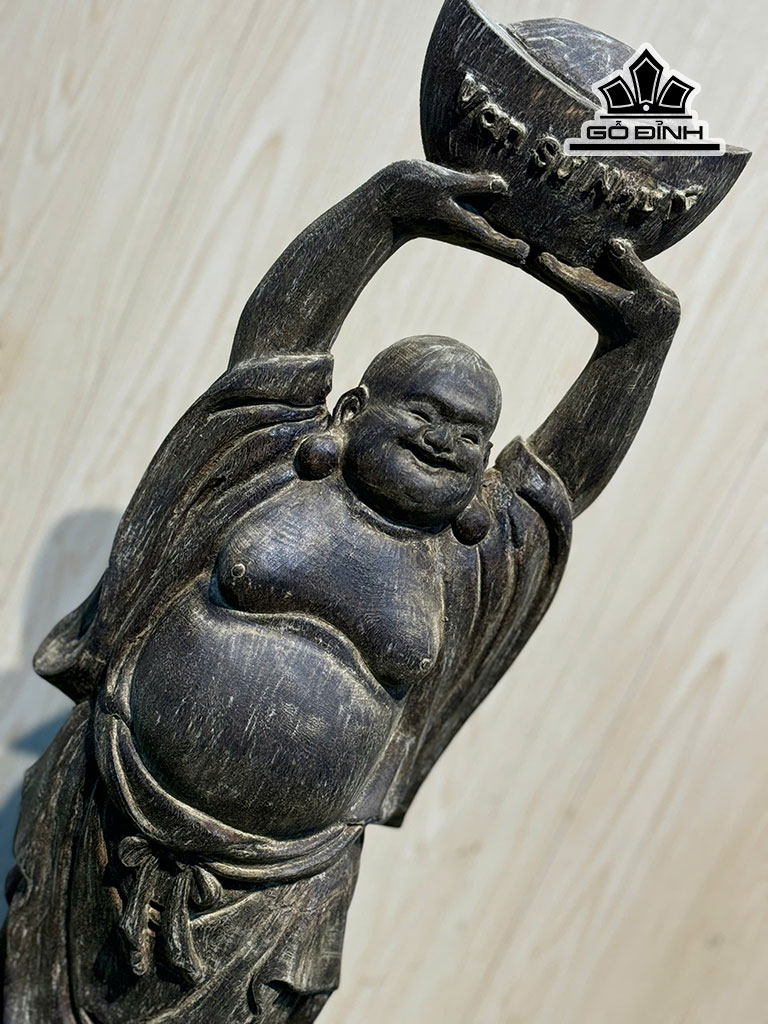 tuong-phat-di-lac-go-tram-huong-cao-68-ngang-22-sau-20-cm-nang-6kg-460904