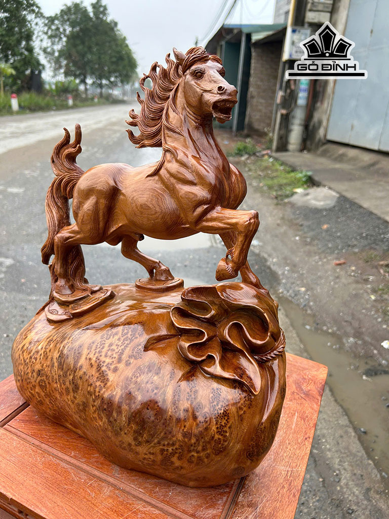 tuong-ngua-phong-thuy-nhat-ma-thong-dong-go-nu-ngoc-am-cao-52-ngang-41-sau-33-cm-461308