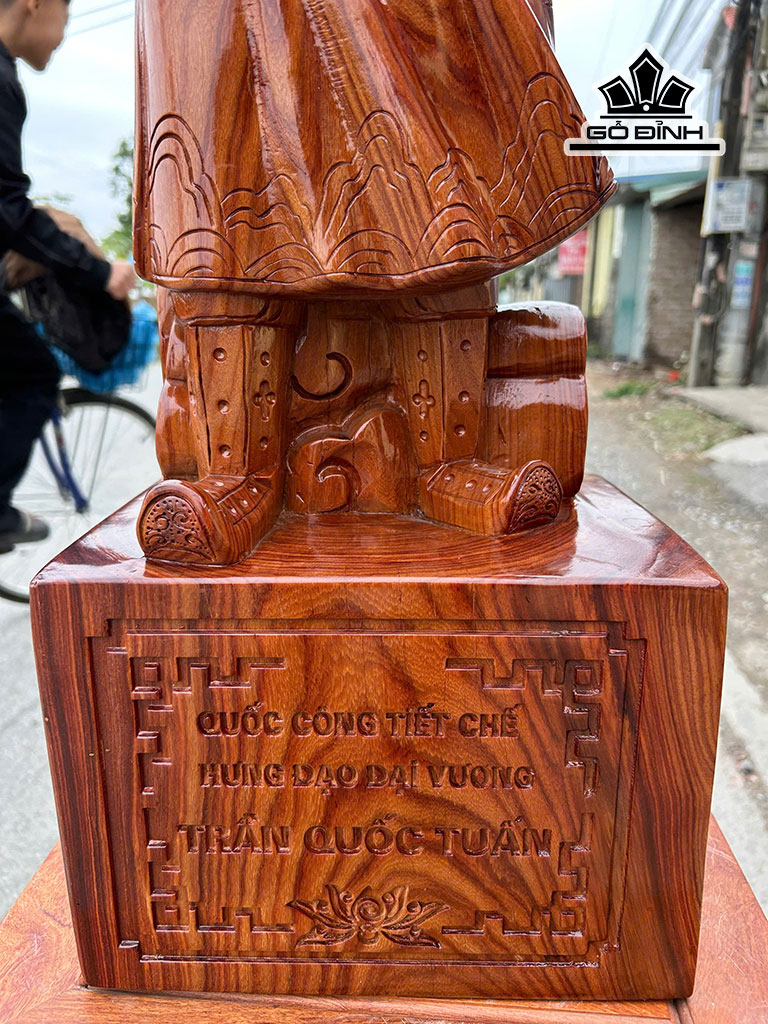 tuong-tran-quoc-tuan-go-cam-cao-80-ngang-27-sau-22-cm-461343