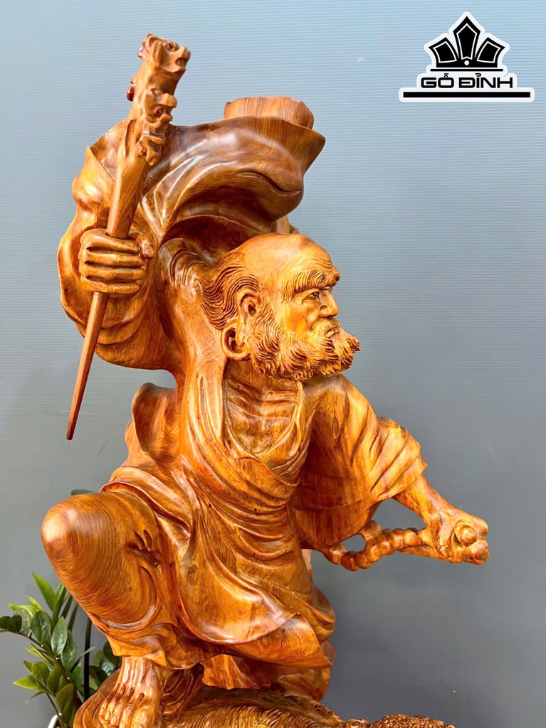 tuong-dat-ma-su-to-go-huong-cao-82-ngang-45-sau-35-cm-462178