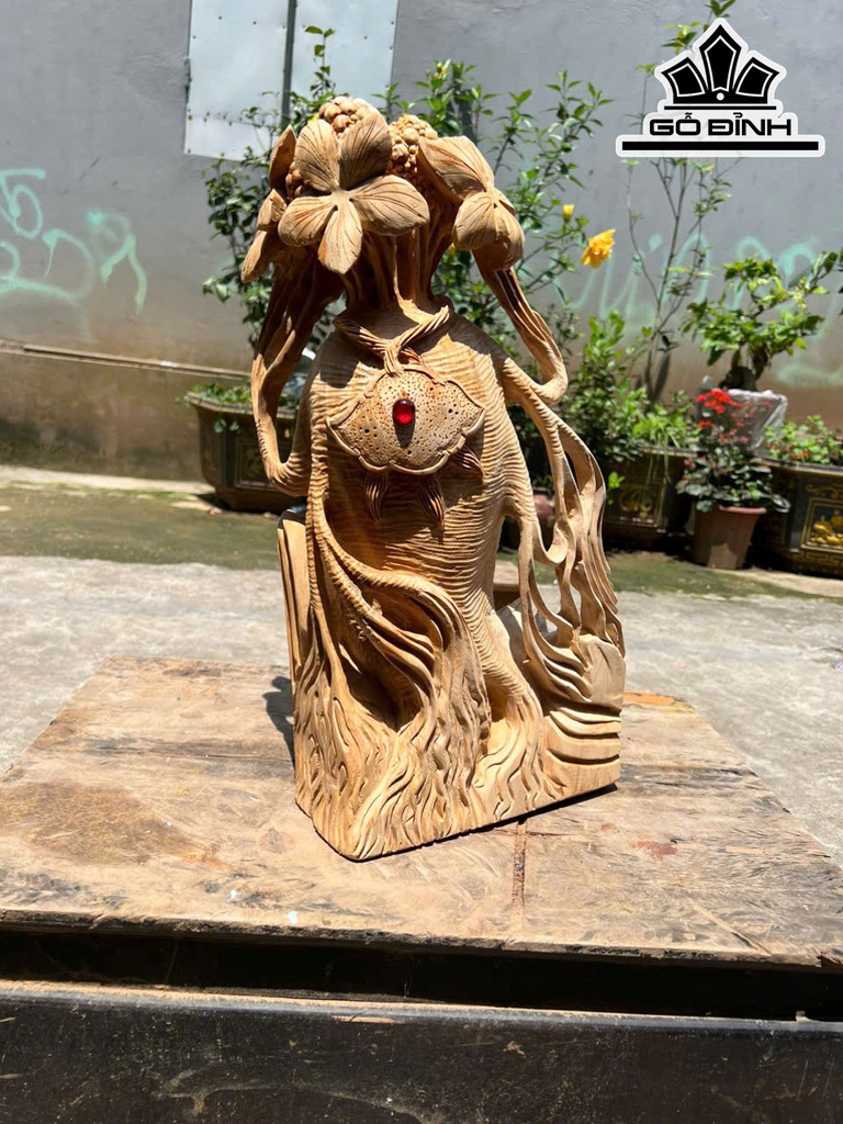 cu-nhan-sam-tai-loc-go-ngoc-am-cao-50-ngang-28-sau-20-cm-463537