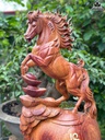 tuong-ngua-phong-thuy-nhat-ma-phi-thien-go-huong-cao-70-ngang-42-sau-30-cm-464712