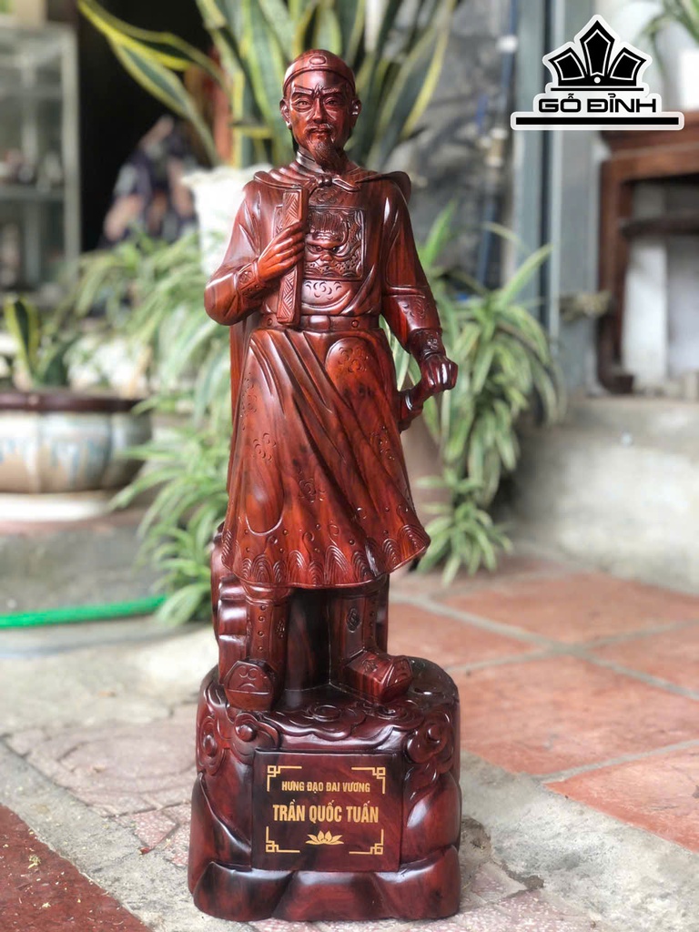 tuong-tran-quoc-tuan-go-trac-cao-62-ngang-20-sau-9-cm-465745