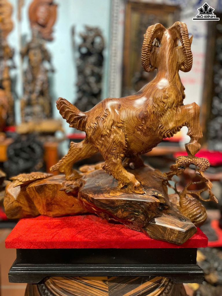 tuong-nhat-duong-go-cam-cao-43-ngang-46-sau-24-cm-466658