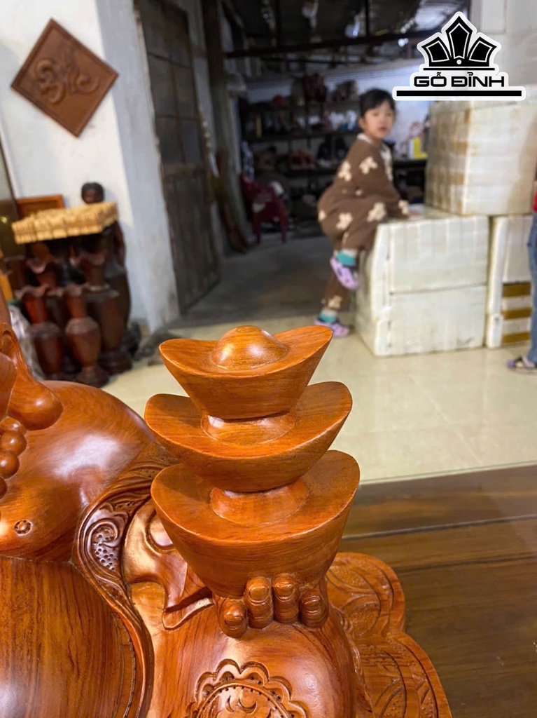tuong-phat-di-lac-ngoi-van-su-nhu-y-go-huong-cao-37-ngang-60-sau-37-cm-466822