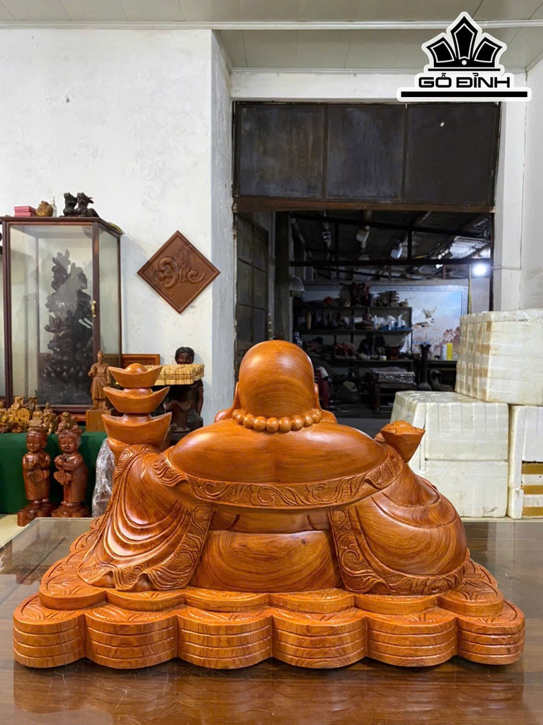tuong-phat-di-lac-ngoi-van-su-nhu-y-go-huong-cao-37-ngang-60-sau-37-cm-466825