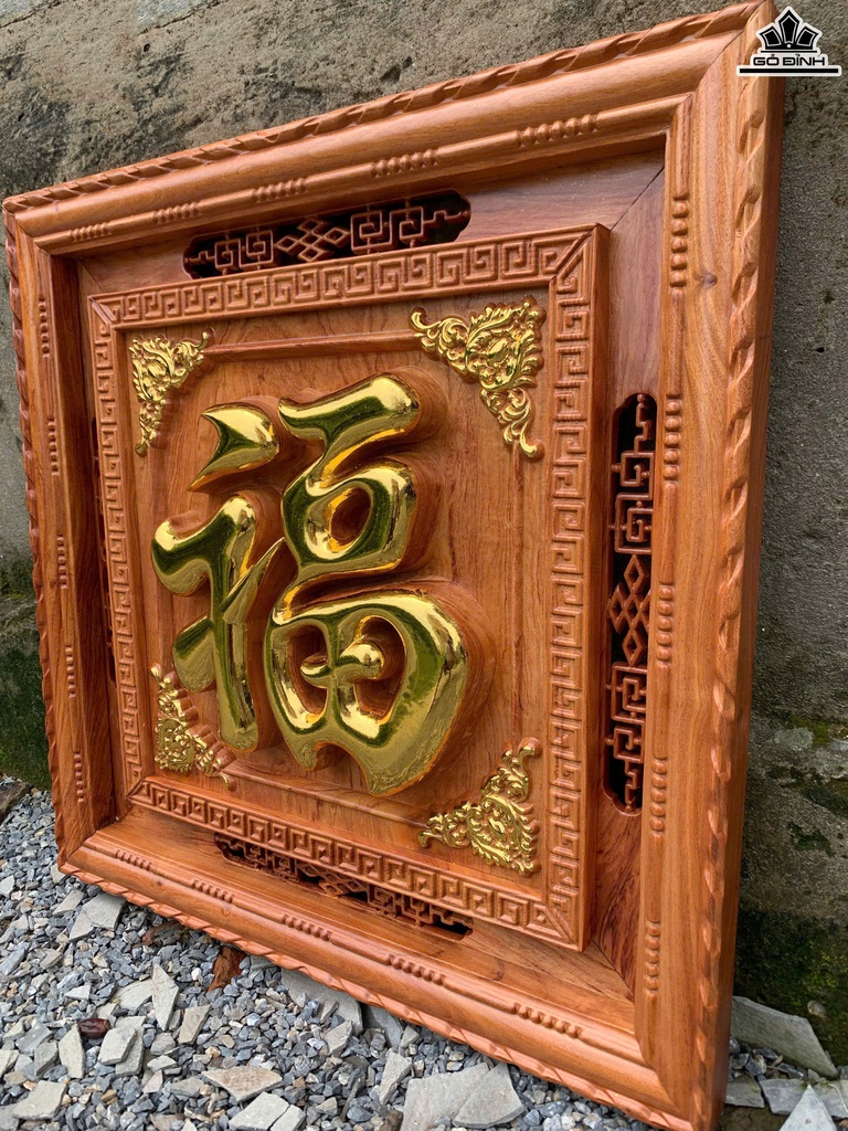 tranh-chu-phuc-go-huong-da-kich-thuoc-61x61x5-cm-467001