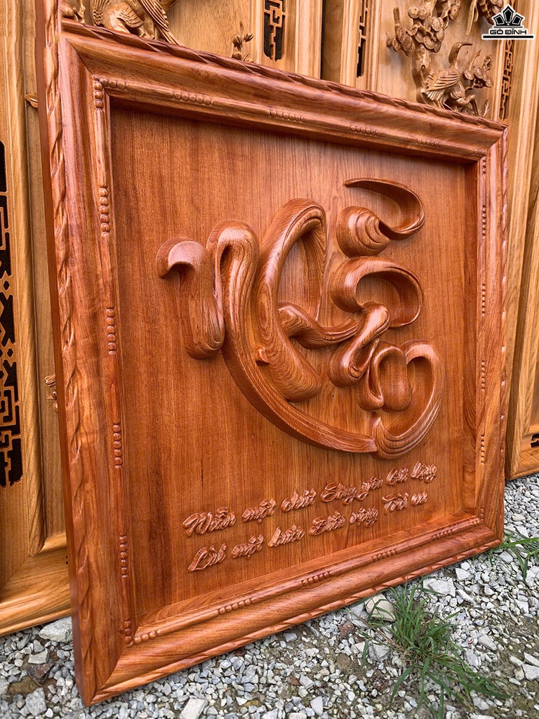 tranh-chu-nhan-go-huong-da-kich-thuoc-70x70x5-cm-467014