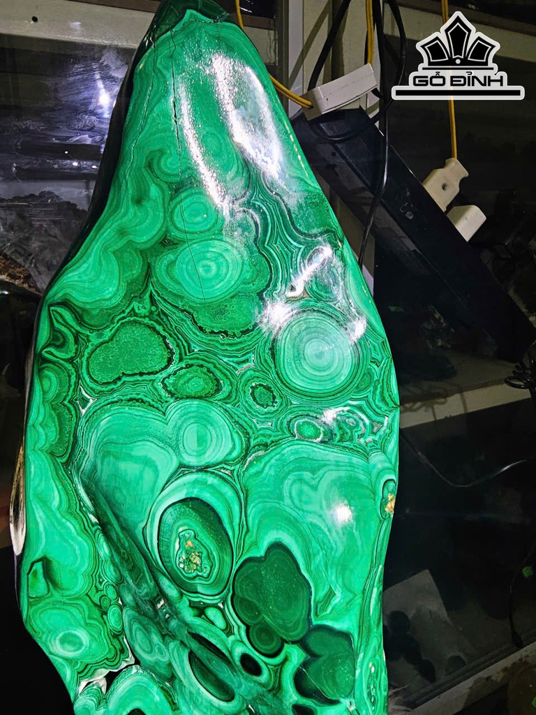 tinh-the-huyen-thoai-da-malachite-cao-ca-de-46-ngang-17-cm-96kg-467254