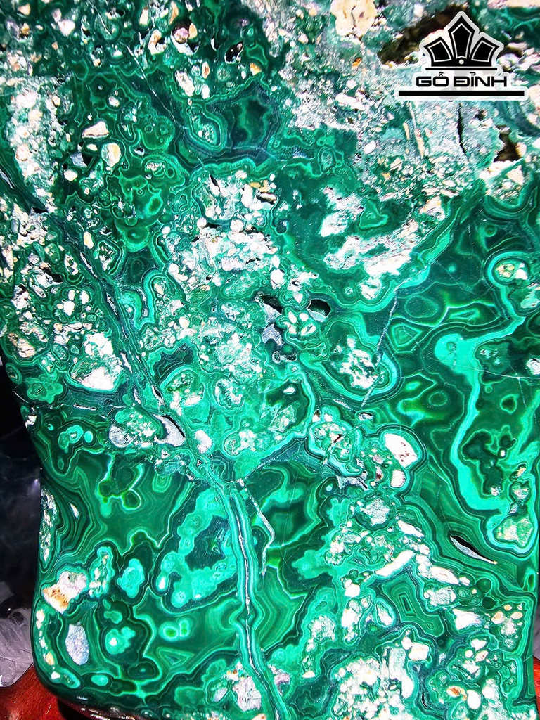 tinh-the-huyen-thoai-da-malachite-cao-ca-de-46-ngang-17-cm-96kg-467257