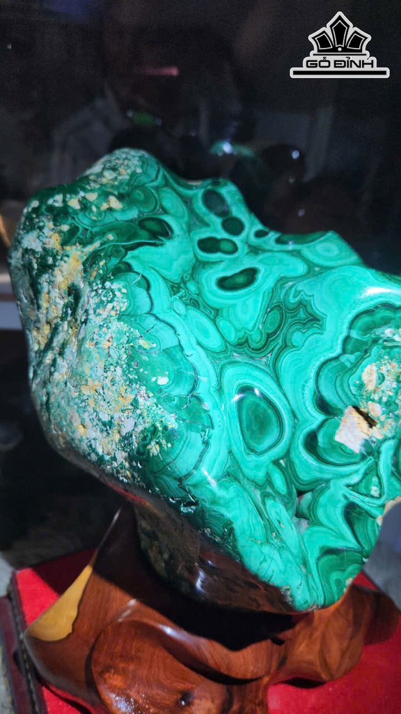 tinh-the-huyen-thoai-da-malachite-cao-ca-de-33-ngang-25-cm-11kg-467262