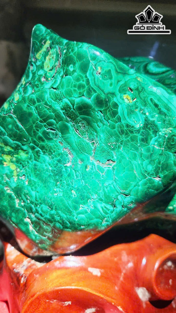 tinh-the-huyen-thoai-da-malachite-cao-ca-de-26-ngang-25-cm-83kg-467268