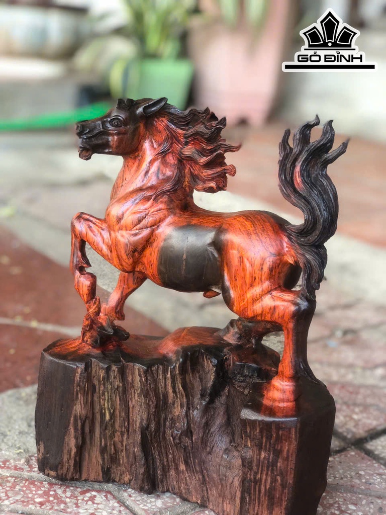 tuong-ngua-phong-thuy-nhat-ma-thong-dong-go-trac-cao-28-ngang-20-sau-11-cm-467785
