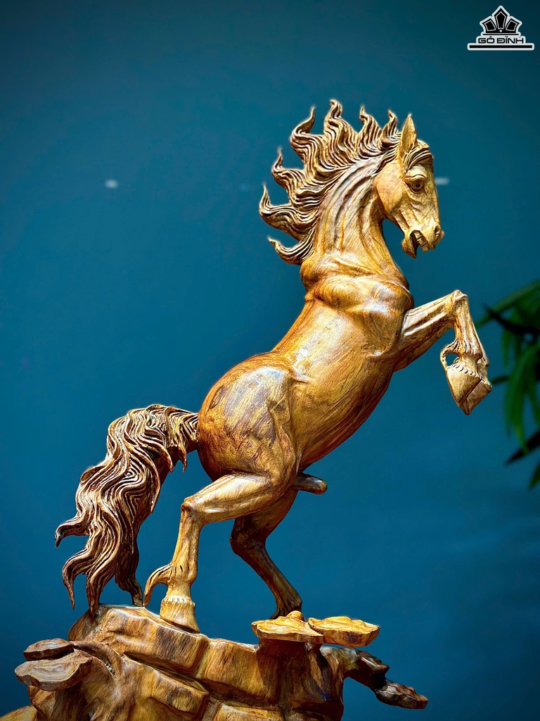 tuong-ngua-phong-thuy-nhat-ma-phi-thien-go-sua-cao-51-ngang-30-sau-15-cm-468278