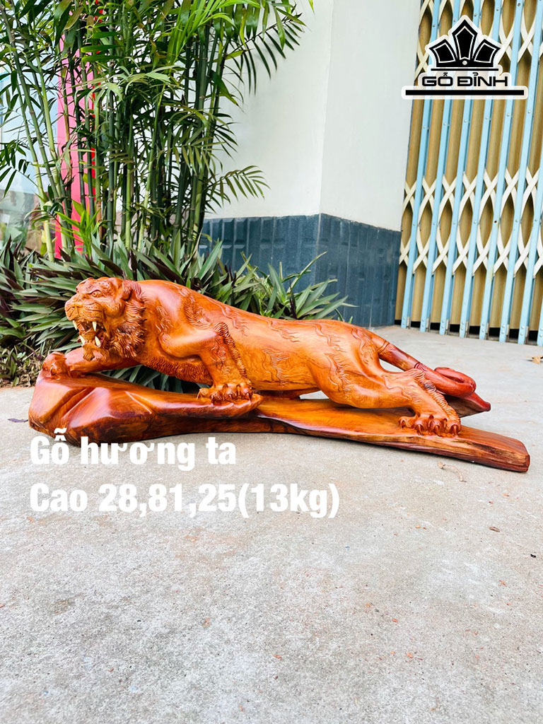 Tượng Hổ Phong Thủy Gỗ Hương Cao 28 Ngang 81 Sâu 25 (cm)