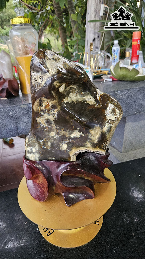 Tác Phẩm Đá Mã Não Cao 38 Ngang 20 (cm) 10kg