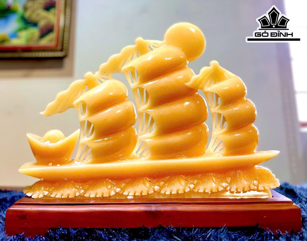 Tác Phẩm Thuận Buồm Xuôi Gió Đá Ngọc Hoàng Long Cao 40 Ngang 30 (cm)