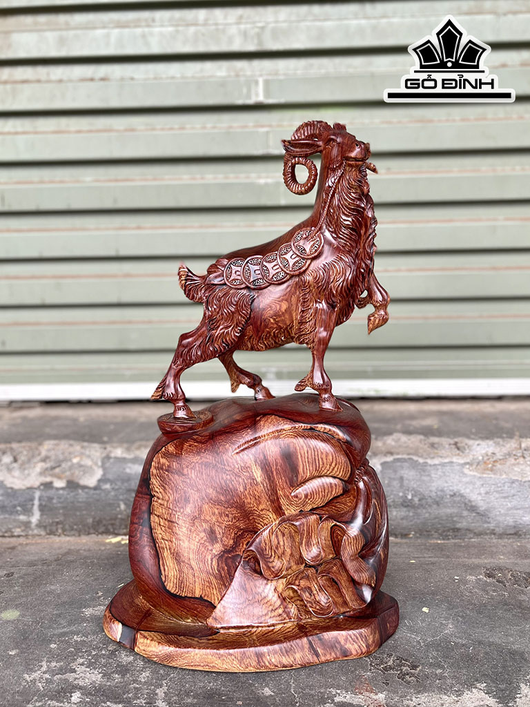 Tượng Nhất Dương Khai Thái Gỗ Cẩm Cao 55 Ngang 30 Sâu 22 (cm)