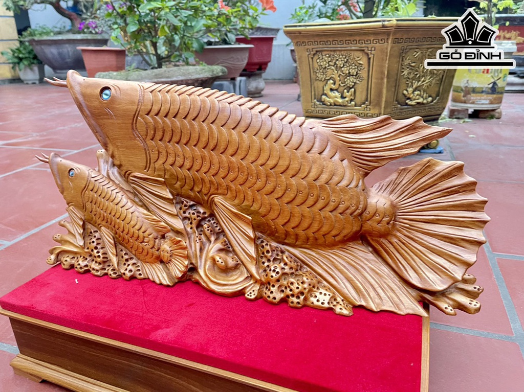 Tượng Cá Kim Long Mẫu Tử Gỗ Ngọc Am Cao 28 Ngang 62 Sâu 19 (cm)