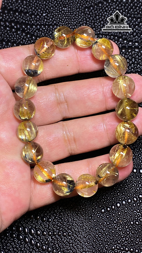 Vòng Tay Hoa Thị Đá Thạch Anh Tóc Vàng Đường Kính 11,4 (mm) 37g