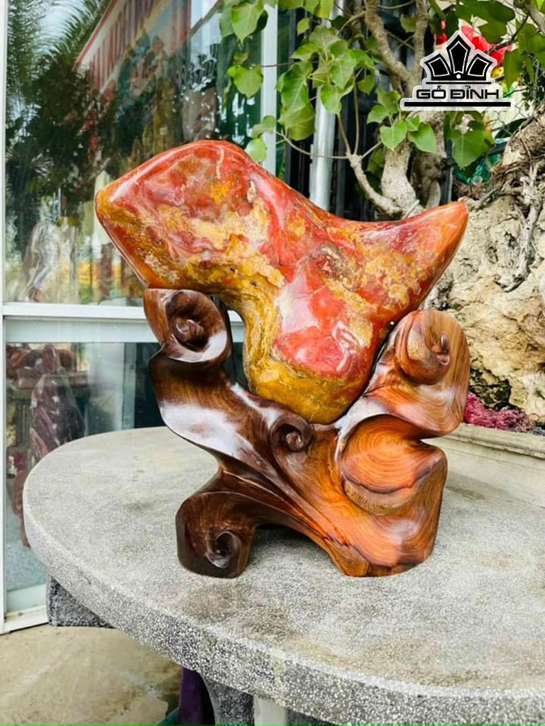 Tác Phẩm Đá Canxedon Cao 45 Ngang 39 (cm) 19kg