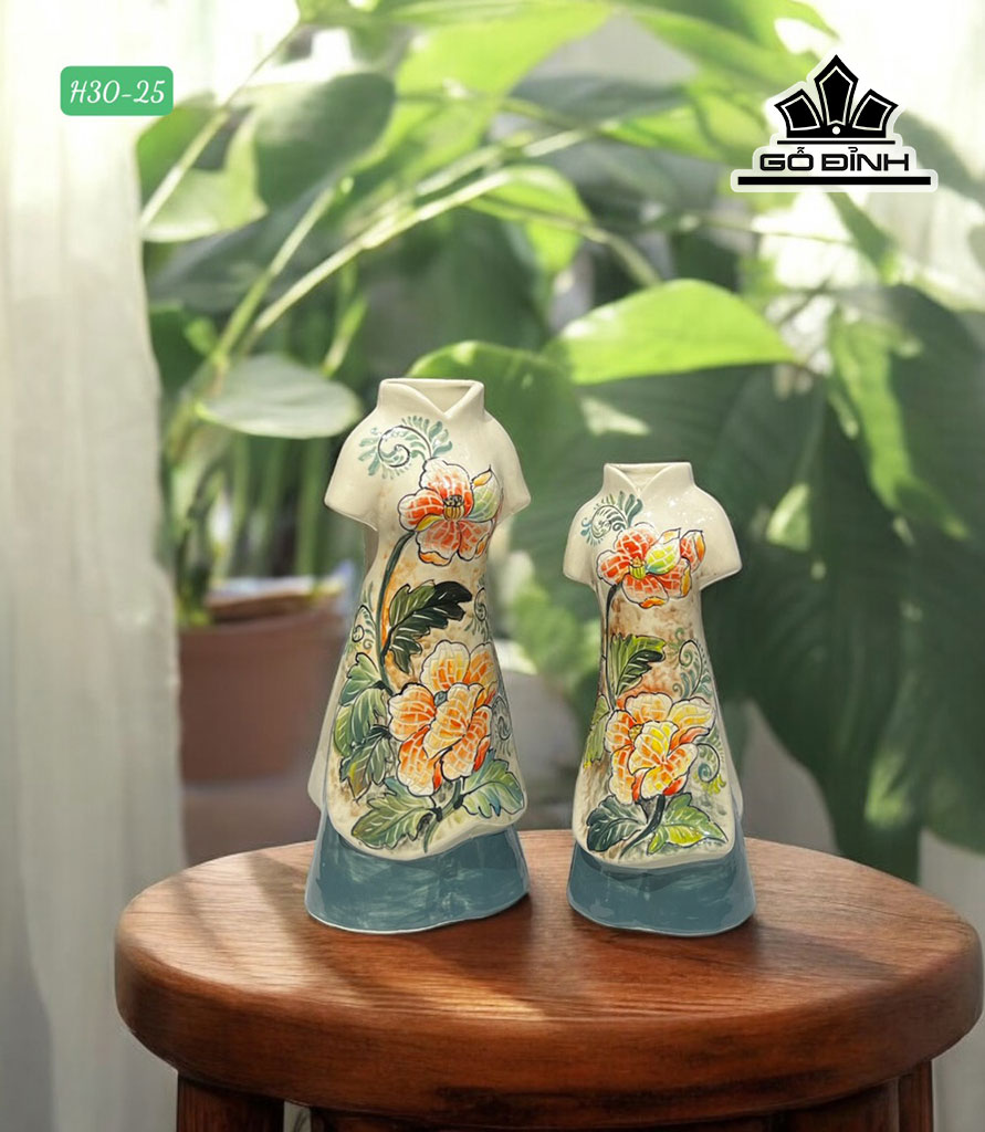 Cặp Bình Dáng Áo Dài Gốm Bát Tràng Cao 25 - 30 (cm)