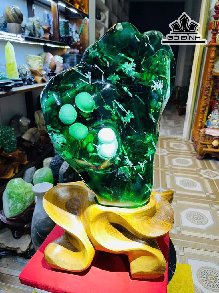 Tác Phẩm Đá Thủy Tinh Bông Tuyết Cao 48 (cm) 21kg