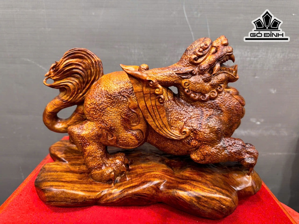 Tượng Tỳ Hưu Gỗ Sưa Cao 21 Ngang 30 Sâu 18 (cm)