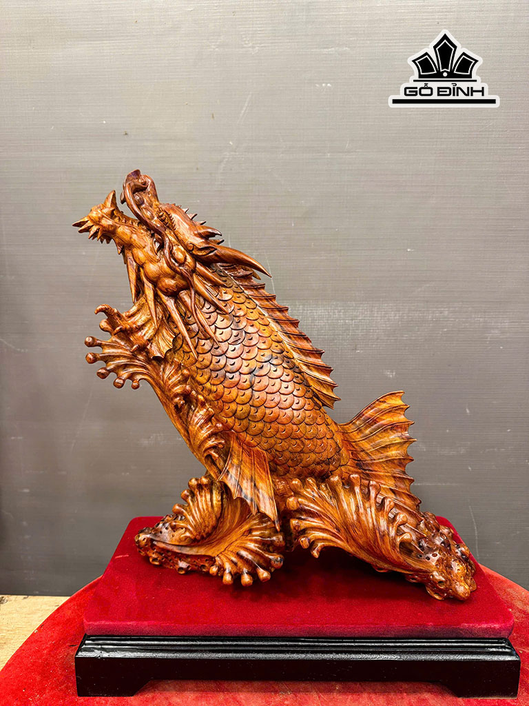 Tượng Cá Chép Hóa Rồng Gỗ Sưa Cao Cả Kỷ 46 Ngang 34 Sâu 15 (cm) - Kỷ 7 (cm)