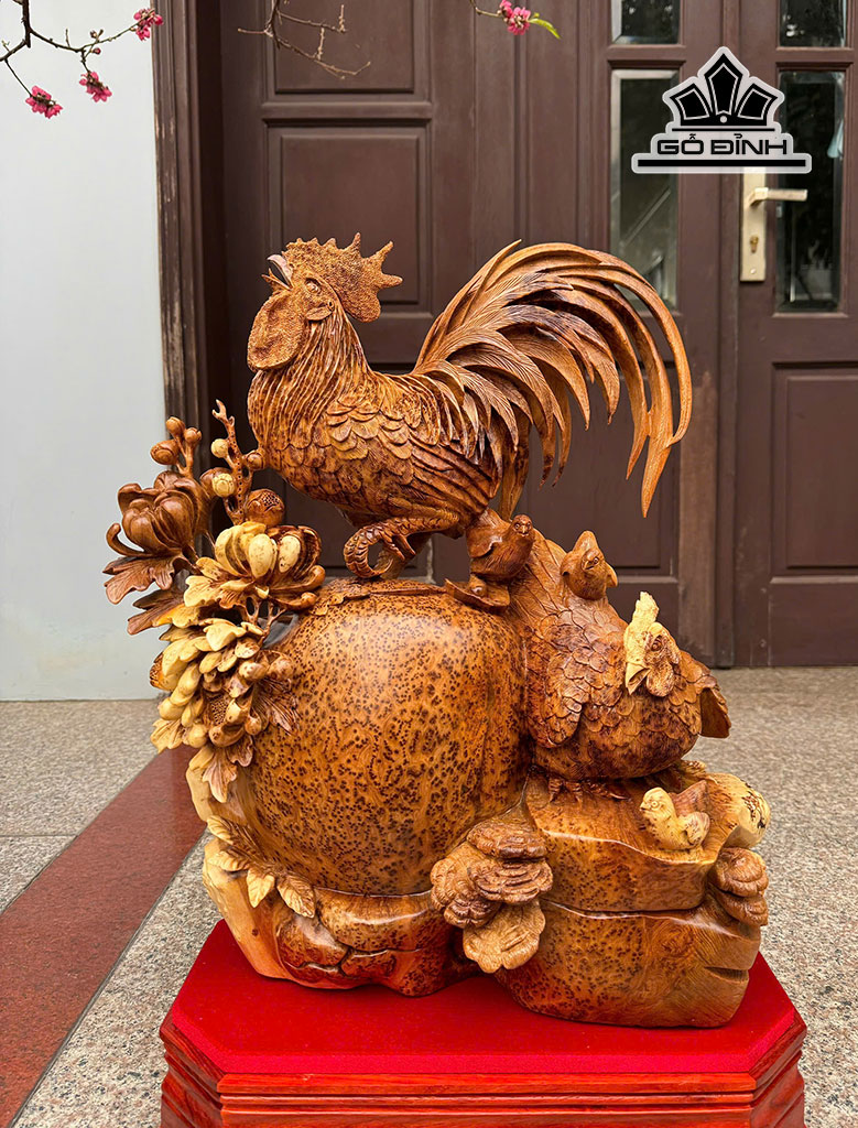 Tượng Gia Đình Gà Gỗ Nu Ngọc Am Cao 51 Ngang 43 Sâu 20 (cm) - Cả Kỷ Cao 61