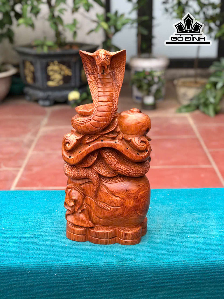 Tượng Rắn Phong Thủy Gỗ Hương Cao 50 Ngang 23 Sâu 12 (cm)