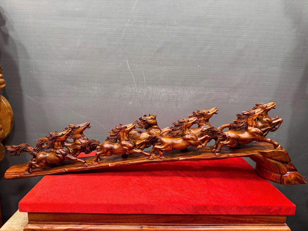 Tượng Bát Mã Gỗ Sưa Cao 30 Ngang 79 Sâu 10 (cm)