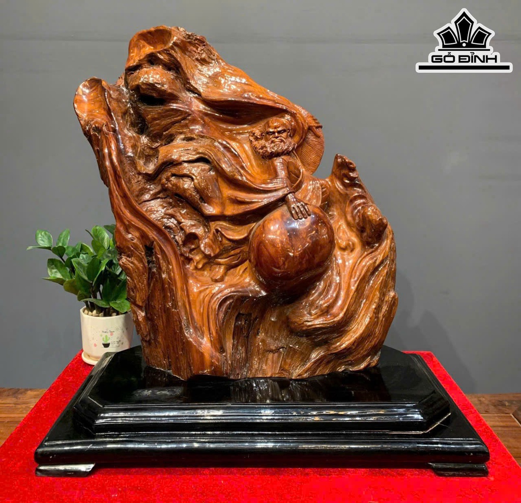 Tượng Đạt Ma Bay Gỗ Pơ Mu Cao Cả Kỷ 63 Ngang 60 Sâu 30 (cm) - Kỷ Cao 8 (cm)