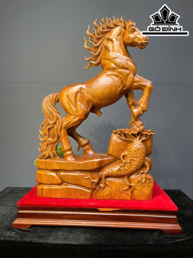Tượng Ngựa Phong Thủy (Nhất Mã Thong Dong) Gỗ Ngọc Am Cao 90 Ngang 60 Sâu 17 (cm)