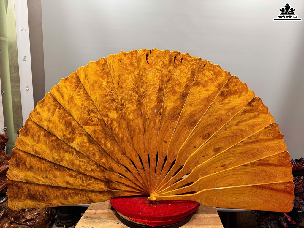 Quạt Treo Tường Gỗ Pơ Mu Cao 94 Rộng 175 (cm)