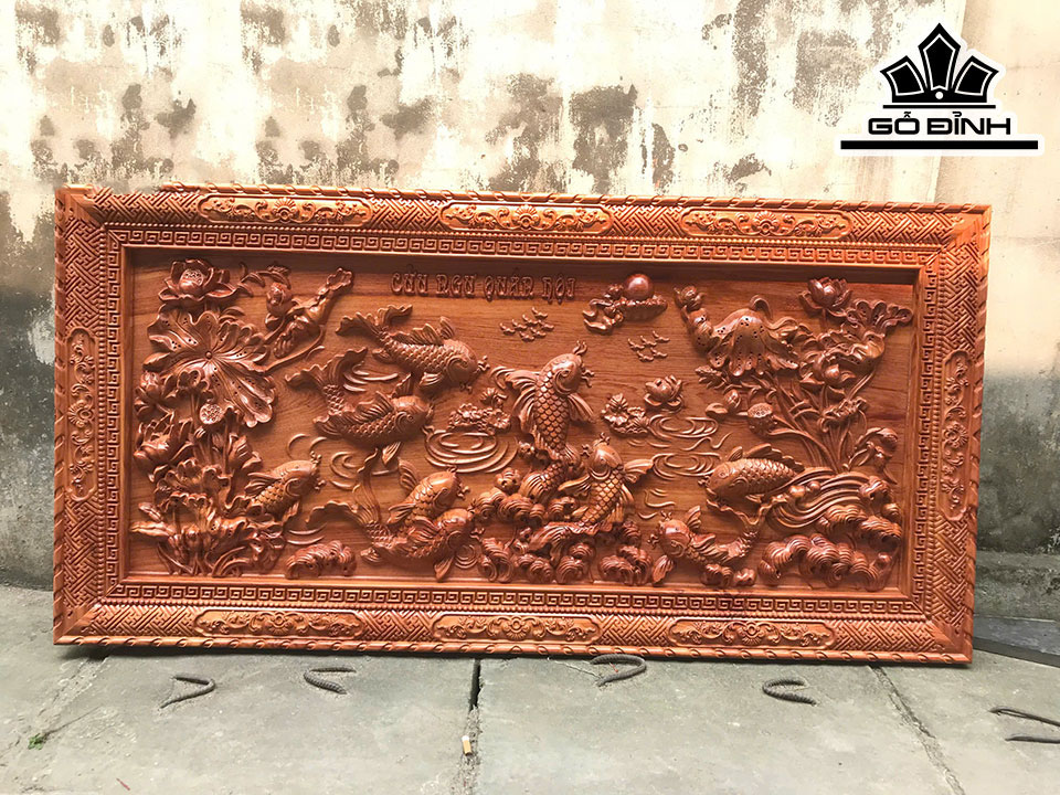 Tranh Cửu Ngư Quần Hội Gỗ Hương Đá Kích Thước 70x140x5 (cm)