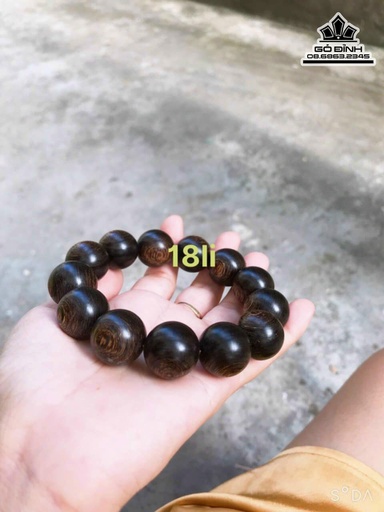 Vòng Tay Hạt Tròn Gỗ Trầm Hương Sánh Chìm 18 li