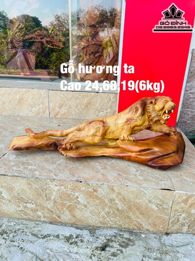 Tượng Hổ Phong Thủy Gỗ Hương Cao 24 Ngang 68 Sâu 19 (cm)