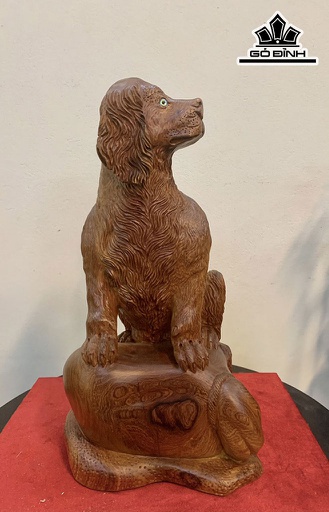 Tượng Chó Gỗ Hương Cao 42 Ngang 24 Sâu 25 (cm)